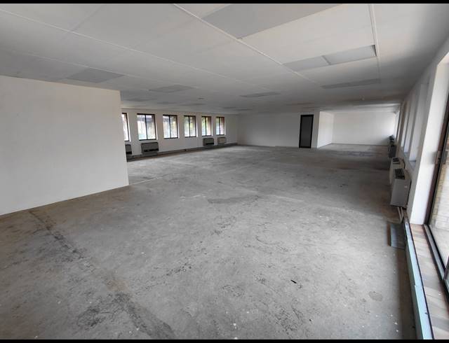215M² OFFICE TO LET IN VORNA VALLEY